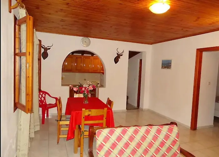 Kaiti 4 * Koukounaries